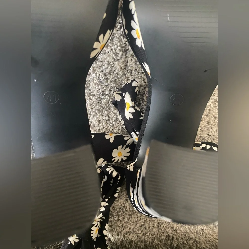 Floral Platform Heels - Black and White